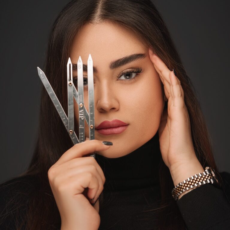 آیسا قنبری مرکز تخصصی میکروبلیدینگ در تبریز