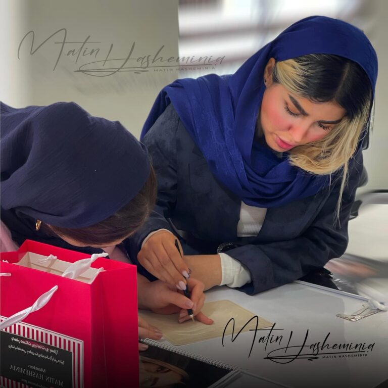 برگزاری کلاس آموزش تخصصی میکروبلیدینگ و شیدینگ به کارآموزان توسط متین هاشمی نیا در رشت